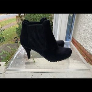 Pedro Garcia Jalen bootie excellent condition black suede size 38.5